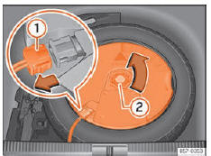 Seat Ateca. Abb. 322 Im Gepäckraum: Subwoofer ausbauen.