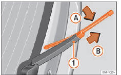 Seat Ateca. Abb. 44 Scheibenwischerblatt der Heckscheibe auswechseln